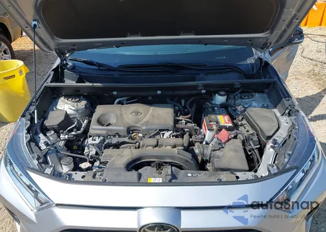 2021 Toyota Rav4 Xle z USA, uszkodzony, nr VIN 2T3W1RFV1MC097470